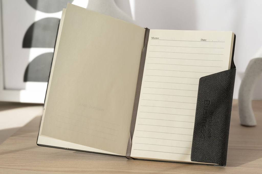 Clutch Notebook